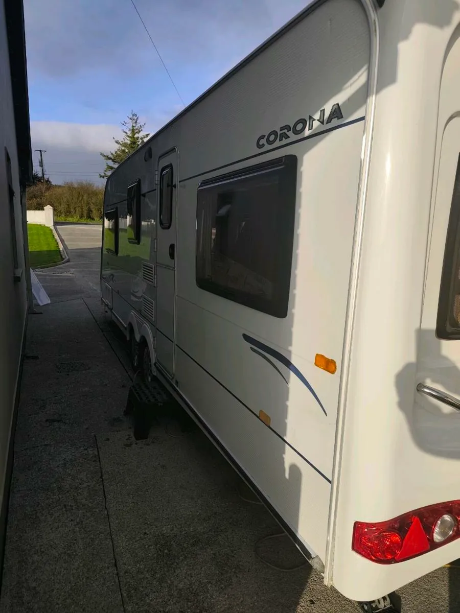 Caravan - Image 1