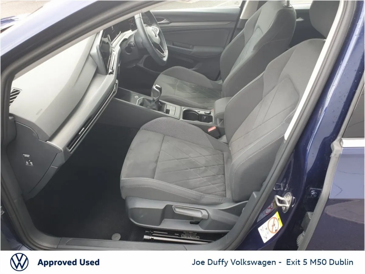 Volkswagen Golf 1.5 TSI 130HP Style - Image 3