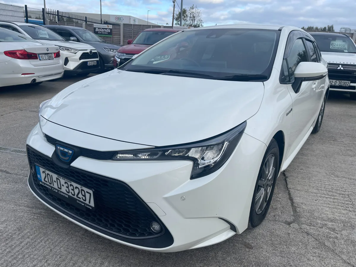 201 Toyota Corolla Hybrid 1.8 Automatic Touring - Image 2