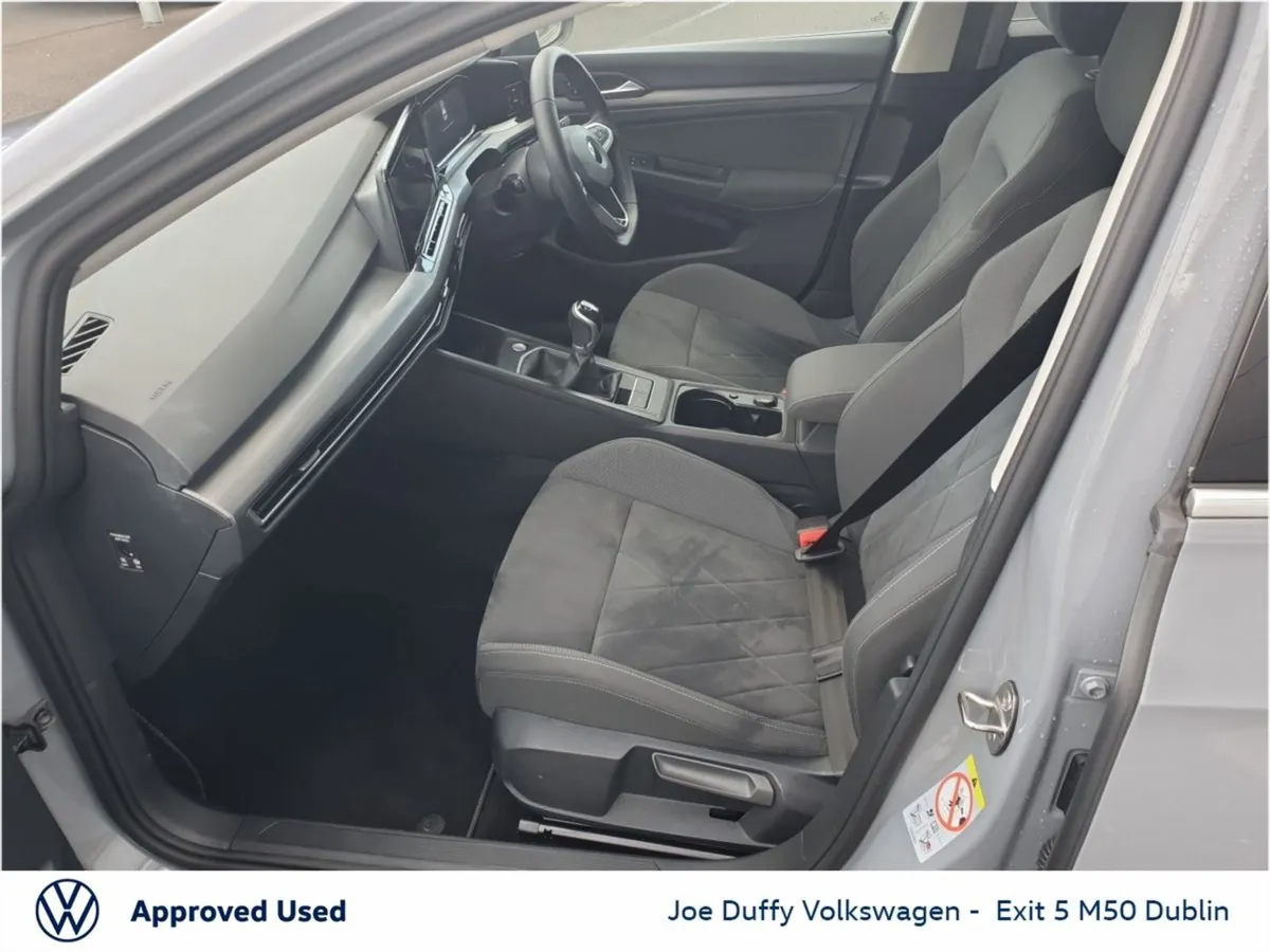 Volkswagen Golf 1.5 TSI 130HP Style - Image 4