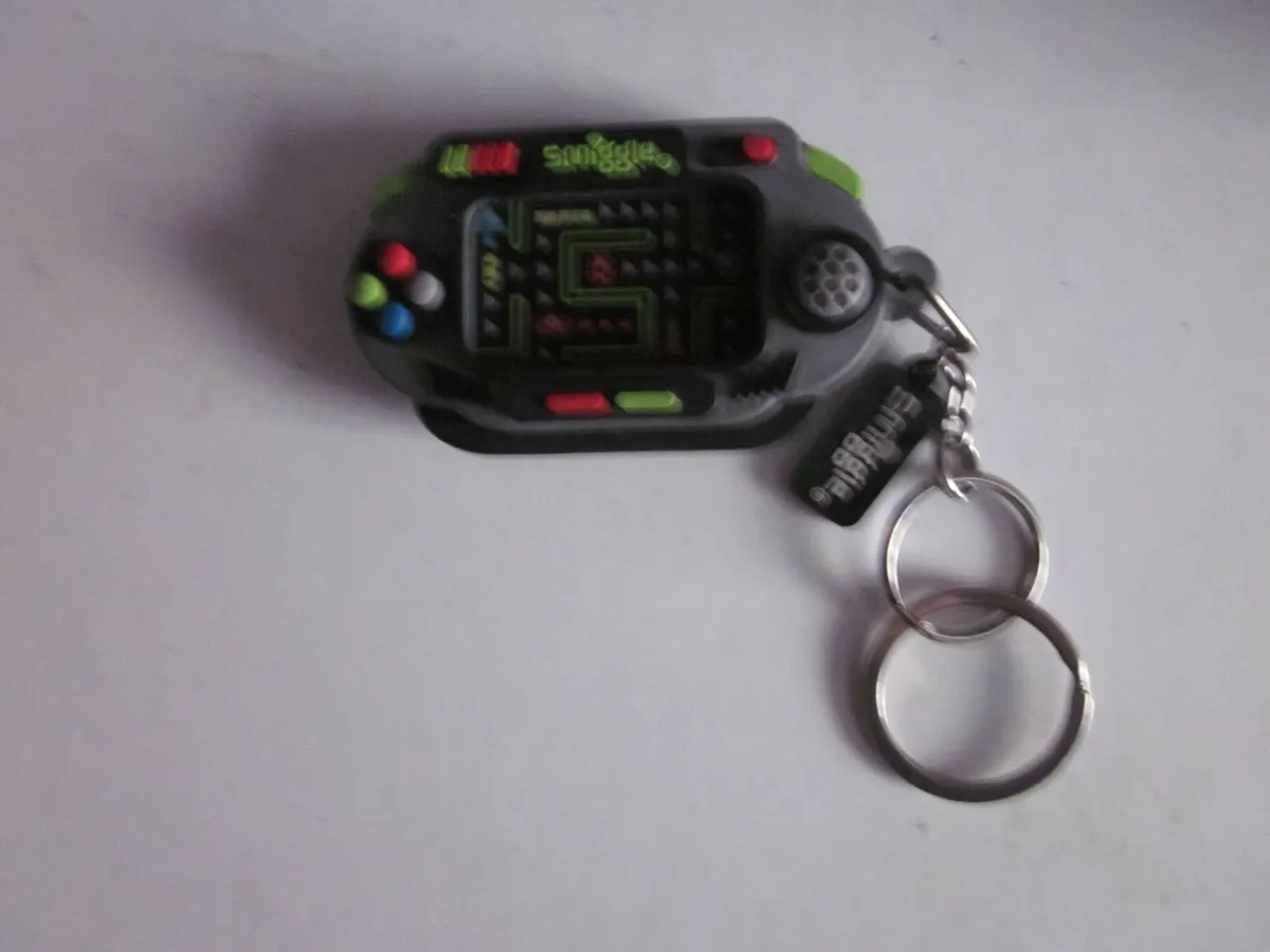 Smiggle Video Game Novelty Keyring - Image 1