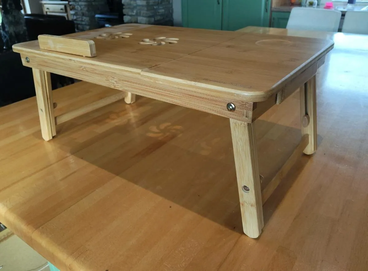 Tray table - Image 1