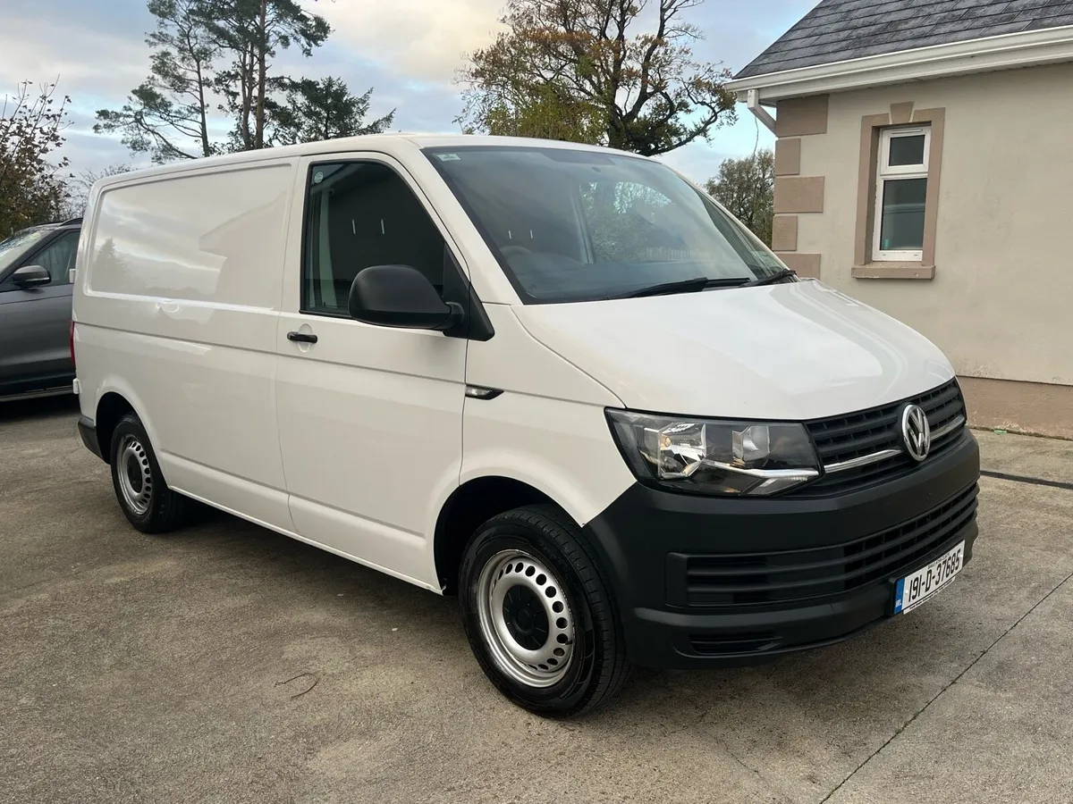 2019 Volkswagen transporter - Image 1