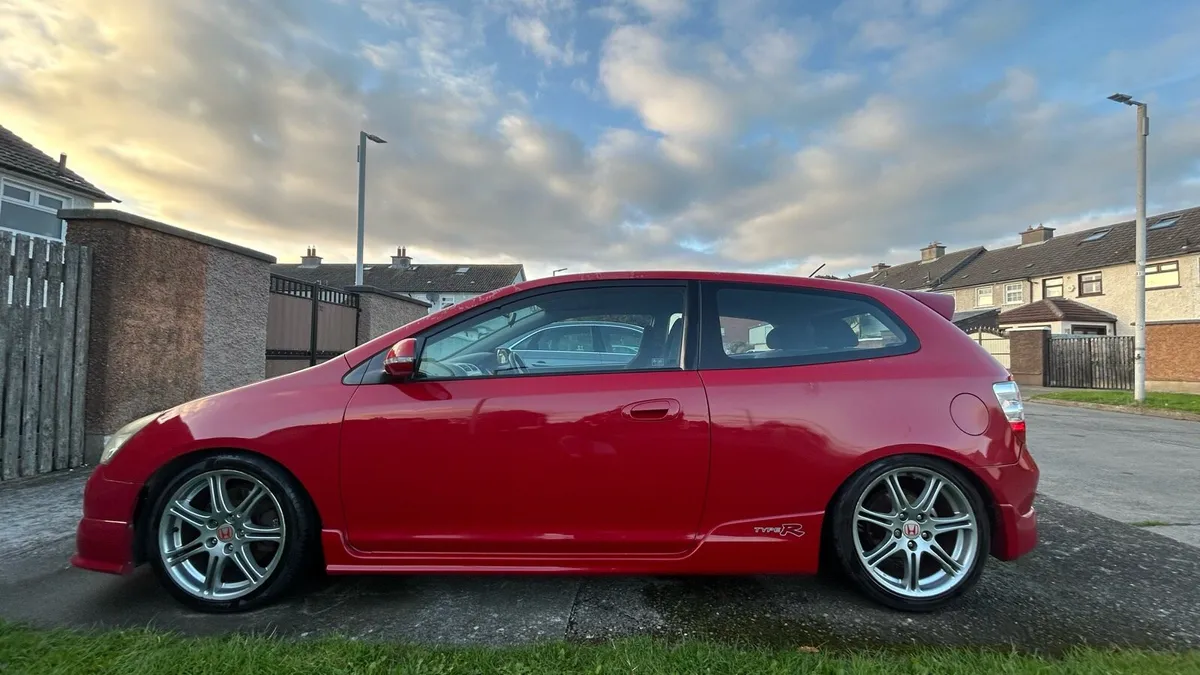 2004 Honda Civic Type R EP3 - Image 3