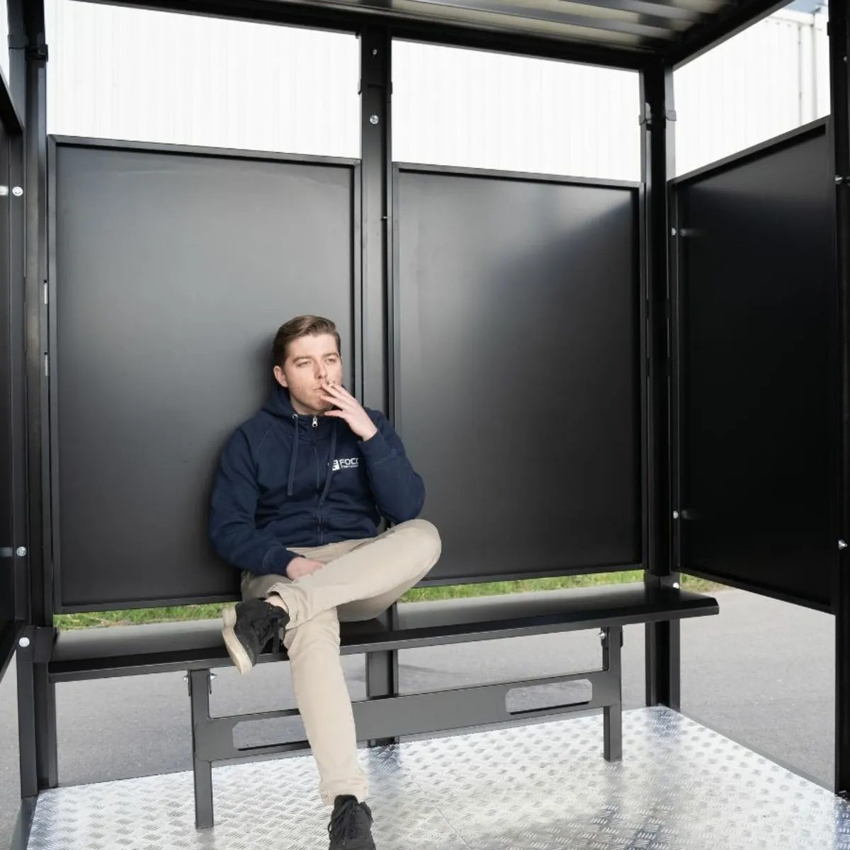 Smoking container 2x2 meters RAL 9005 - Image 1
