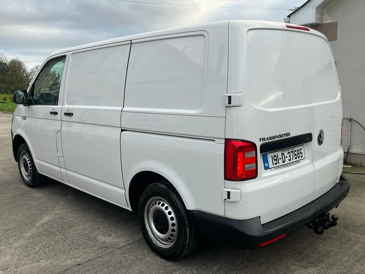 2019 Volkswagen transporter - Image 4
