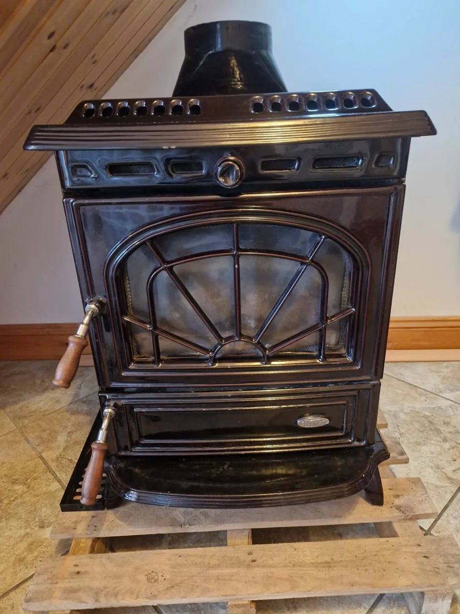 Stove - Image 1