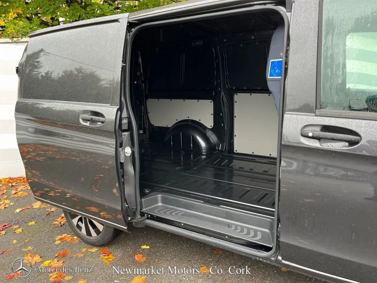 Mercedes-Benz Vito 119CDI Select Long Wheel Base - Image 4