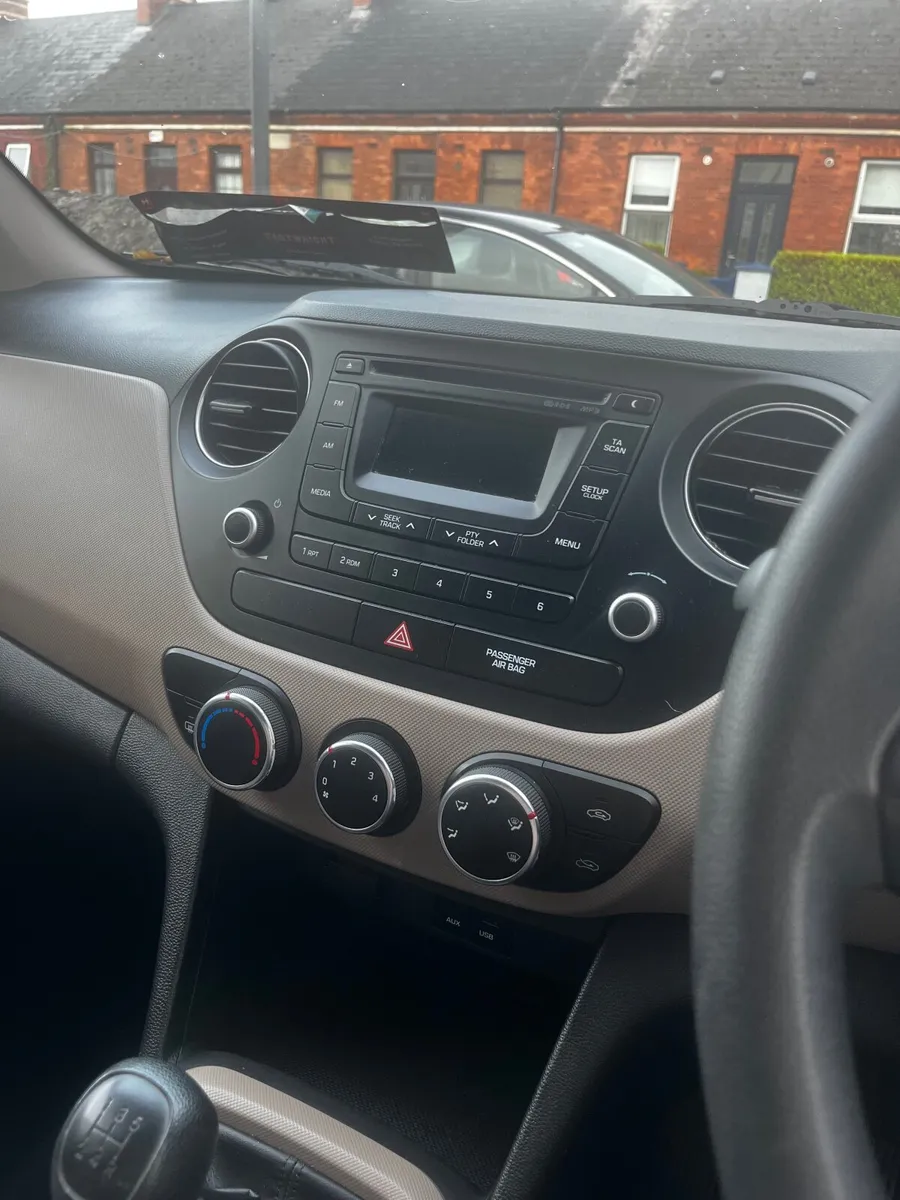 Hyundai i10 2014 - Image 2