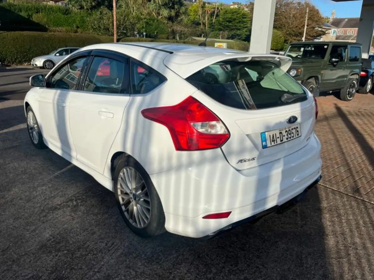 Ford Focus 1.0 Ecoboost Zetec S 125PS 5DR - Image 4