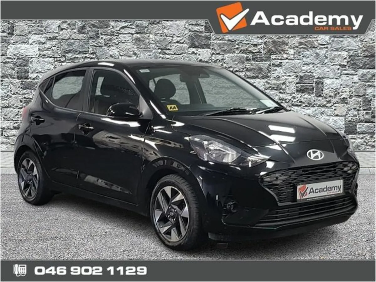Hyundai i10 Deluxe Plus 5DR - Image 1
