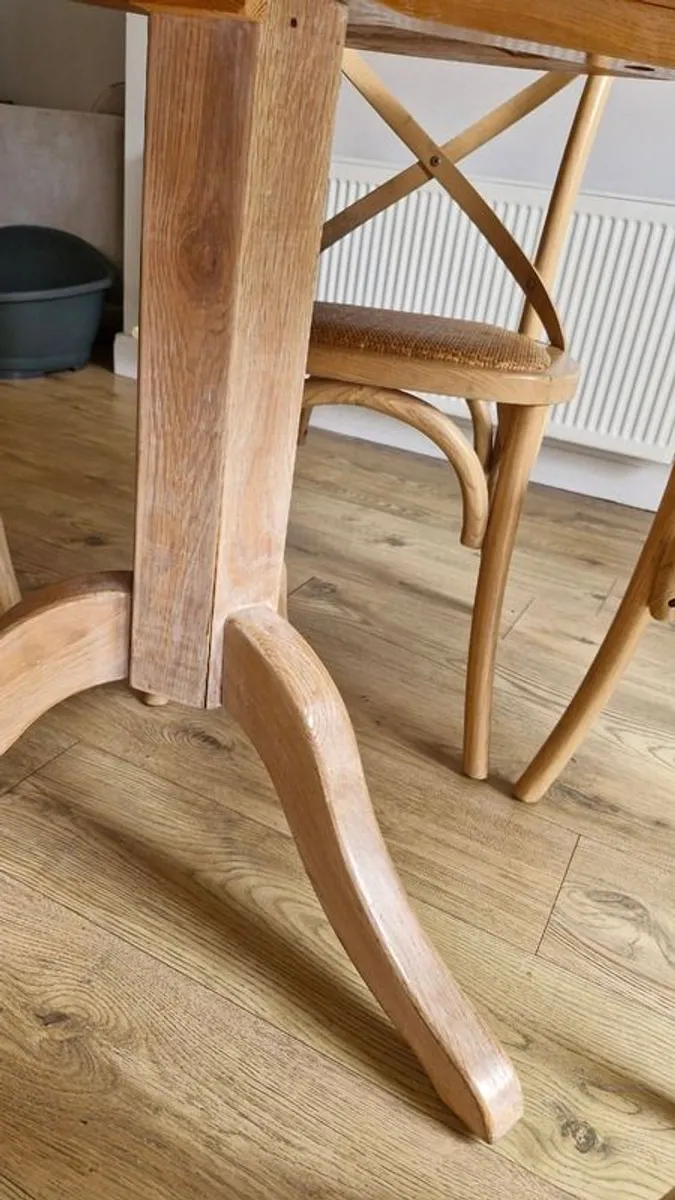 Round Oak Dining Table - Image 4