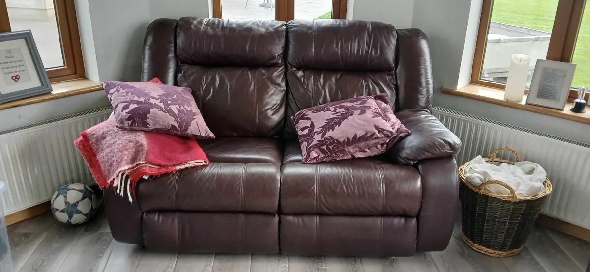 Couches - Image 3