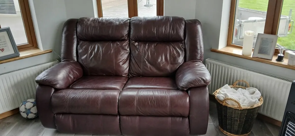 Couches - Image 4
