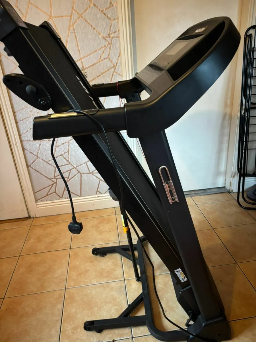 Treadmill - Image 3