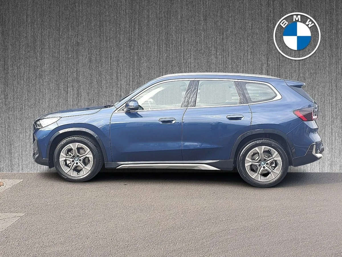 BMW iX1 Edrive20 Xline - Image 4