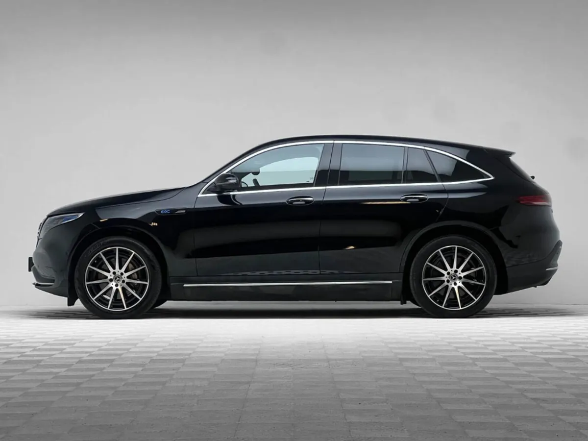 Mercedes-Benz EQC 400 AMG LINE 4MATIC - Image 4