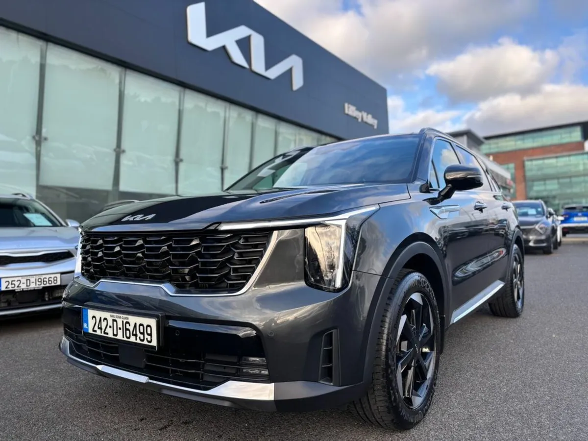 Kia Sorento 2.2 Diesel K4 ( 7 Seats ) - Image 2