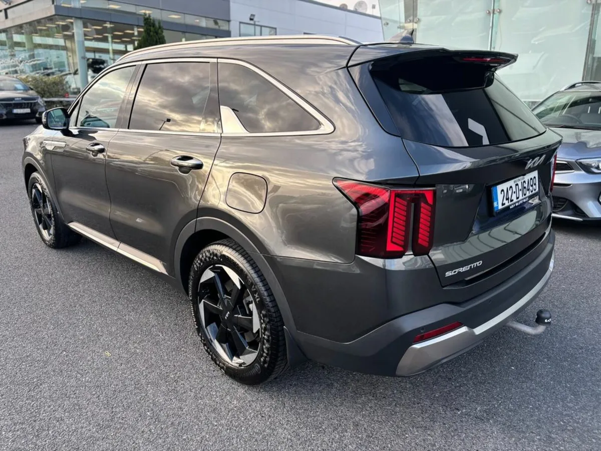 Kia Sorento 2.2 Diesel K4 ( 7 Seats ) - Image 4