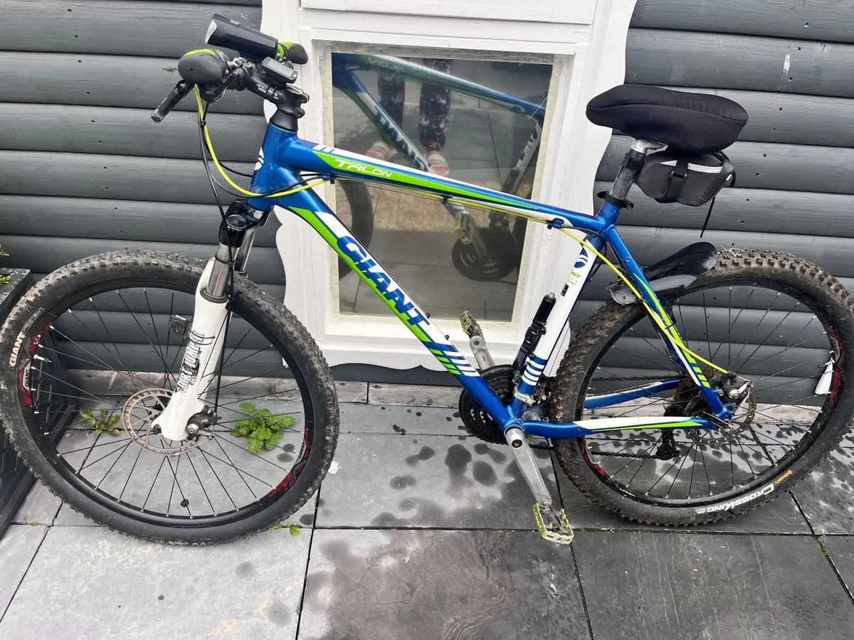 Giant Talon 27.5 Metallic Blue Mountain bike - Image 1
