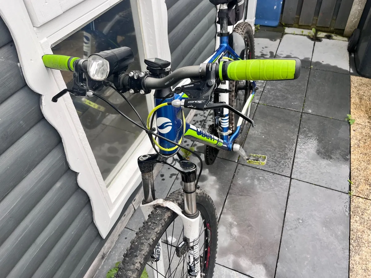 Giant Talon 27.5 Metallic Blue Mountain bike - Image 3