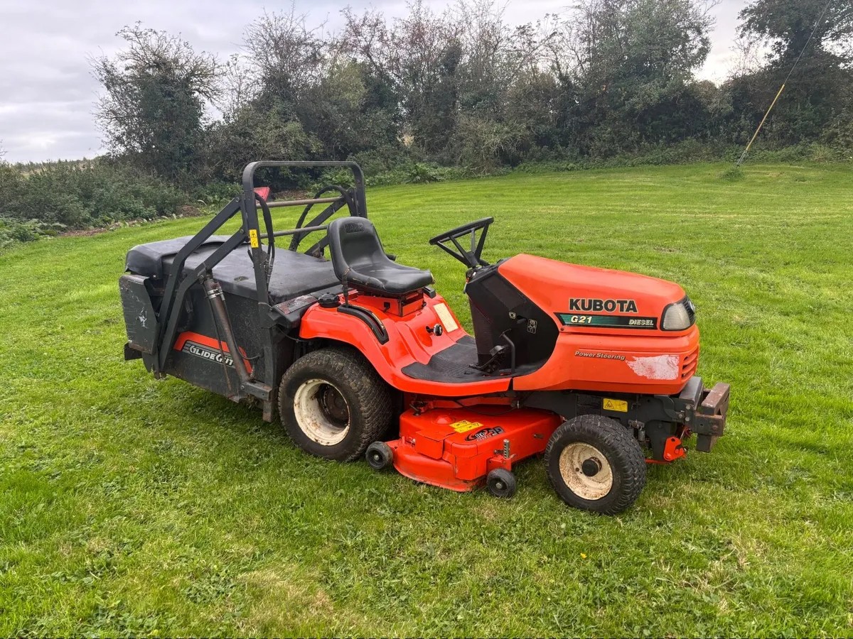 Kubota G21 High Lift Lawnmower - Image 2