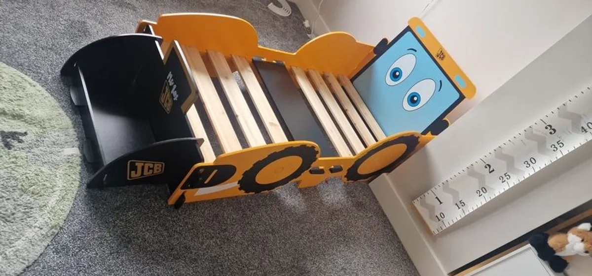 toddler digger bed - Image 1