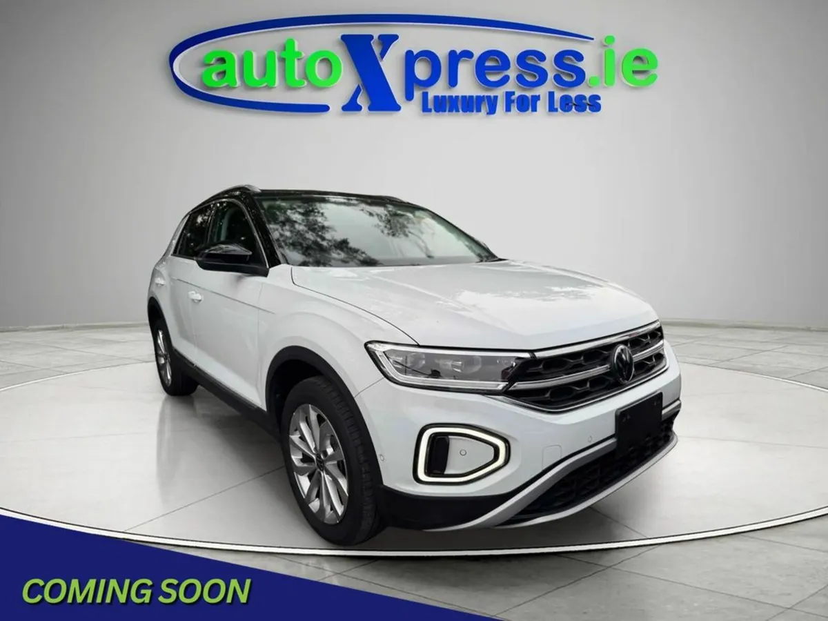Volkswagen T-Roc 2.0 TDI Automatic, Reversing came - Image 1