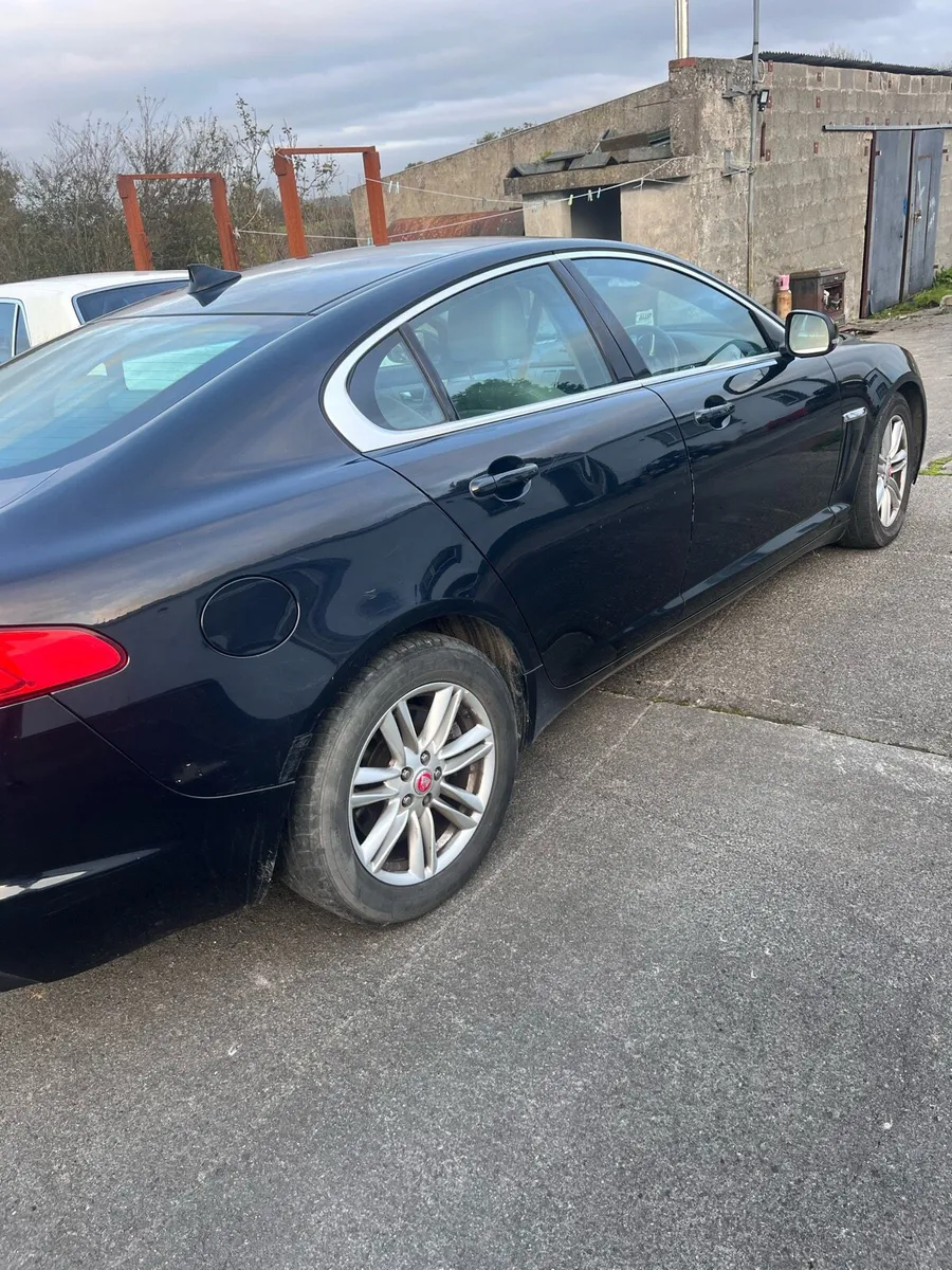 Jaguar XF - Image 4