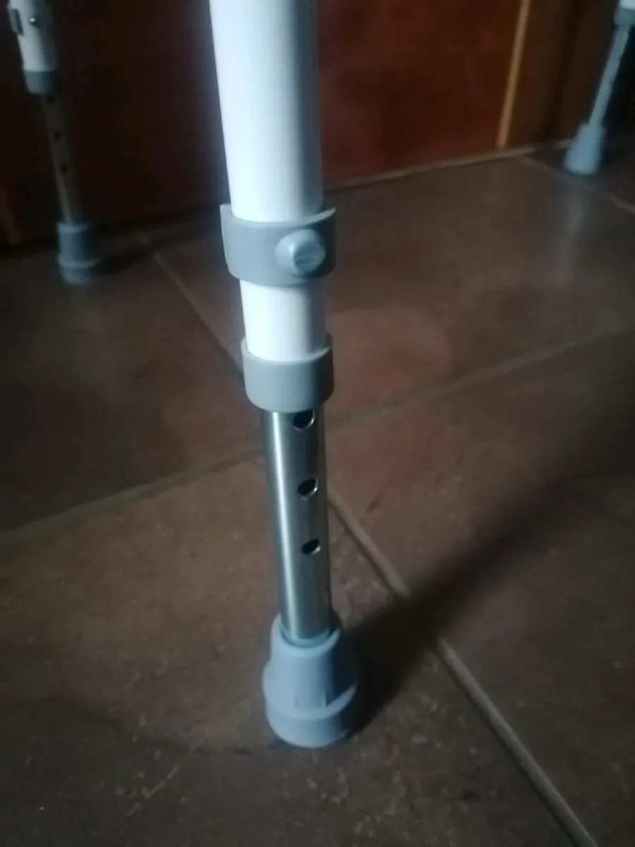 Toilet Seat Raiser - Image 2