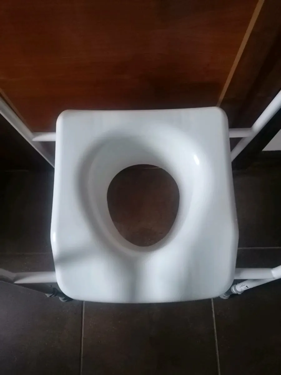 Toilet Seat Raiser - Image 3