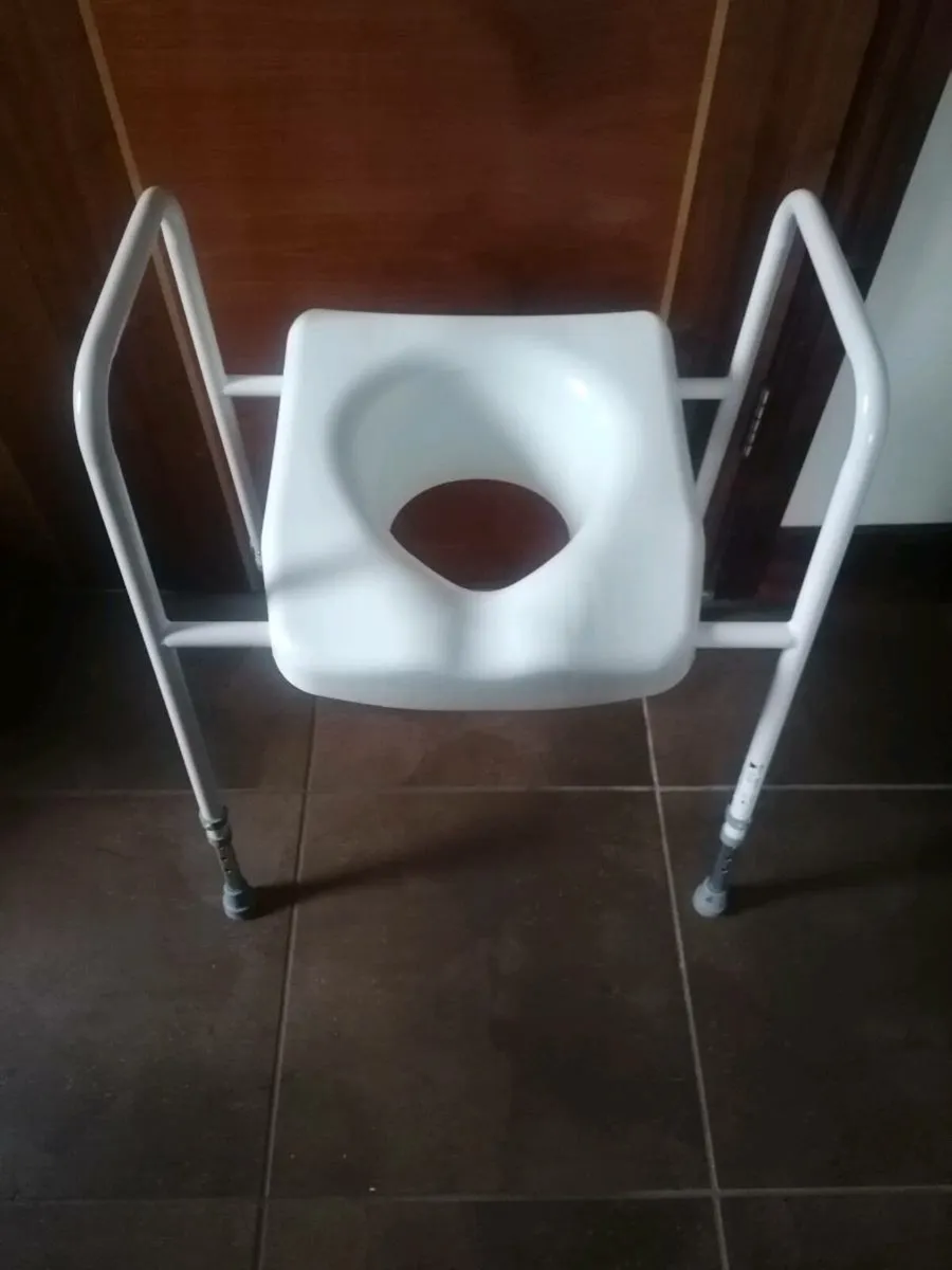 Toilet Seat Raiser - Image 4