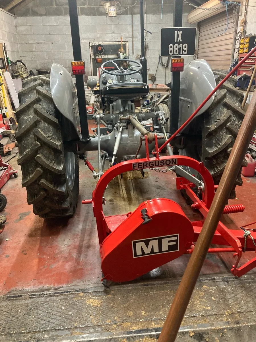 Vintage tractor - Image 4