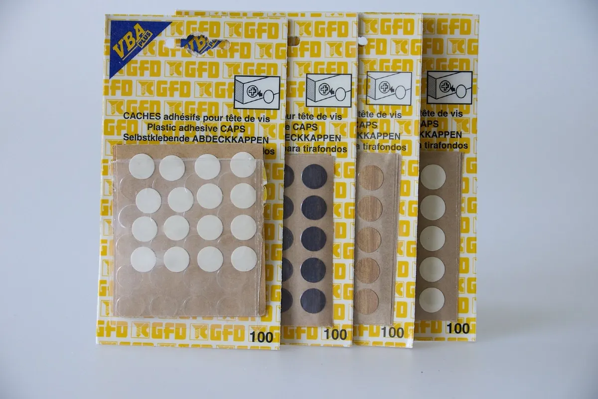 4x Plastic Screw Caps – 100 Pack