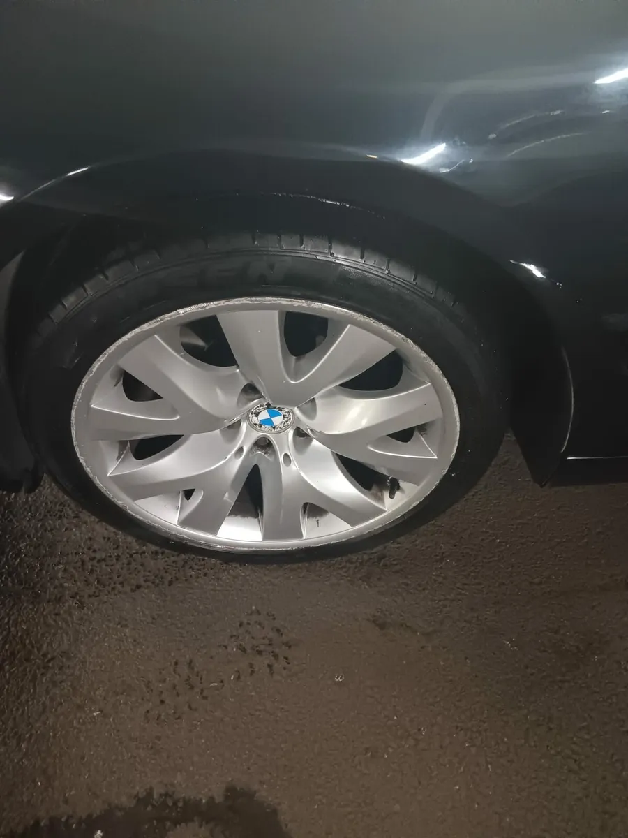 730D BMW - Image 2