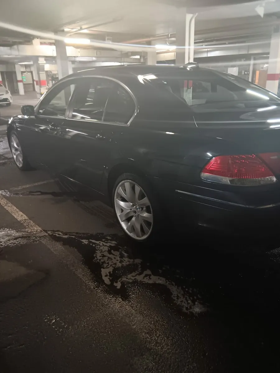 730D BMW - Image 4