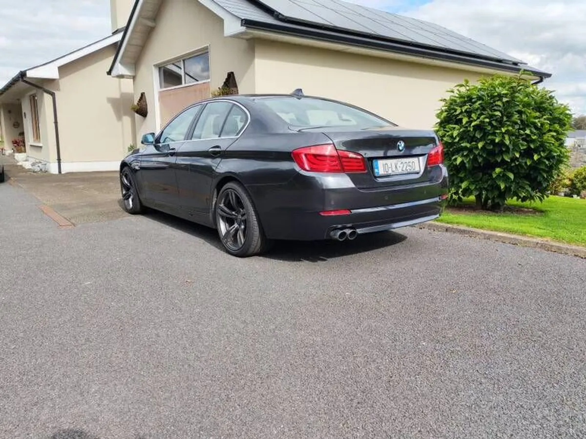 2010 Bmw 525 - Image 2