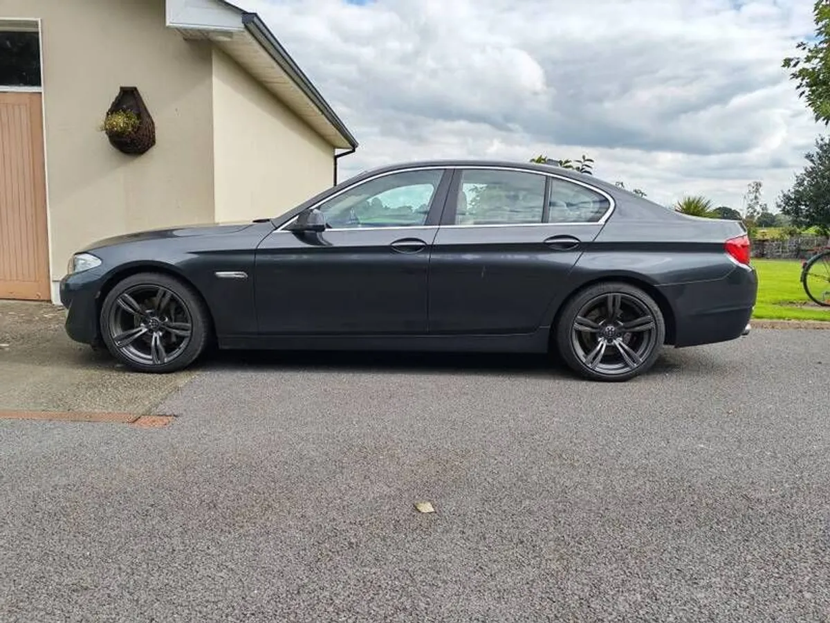 2010 Bmw 525 - Image 4