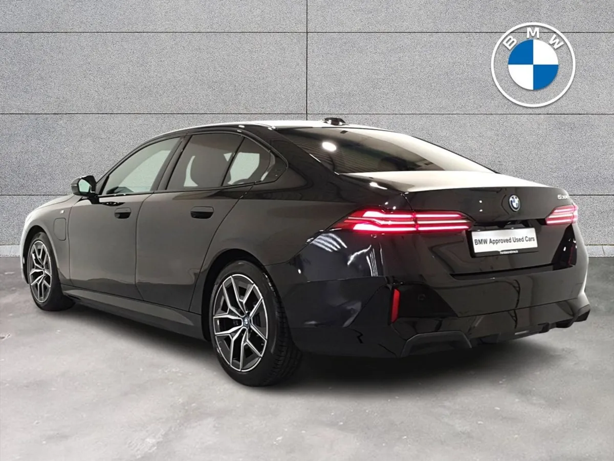 BMW 5 Series 530e M Sport Saloon - Image 3