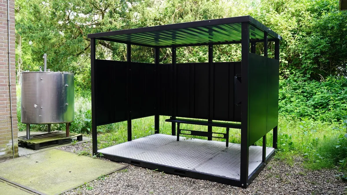 Mobile smoking shelter for any usage - Image 1