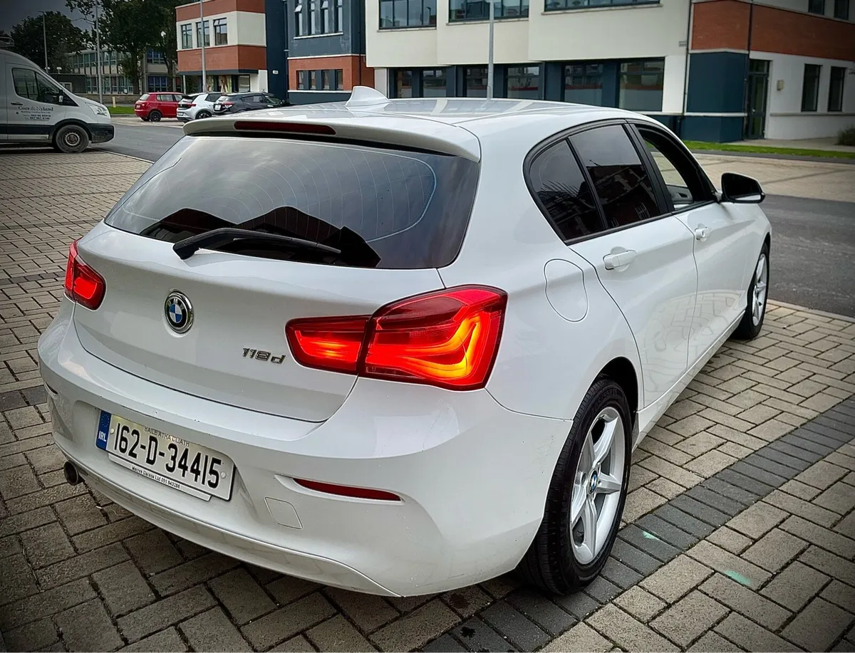 BMW 118D 2016 - Image 3