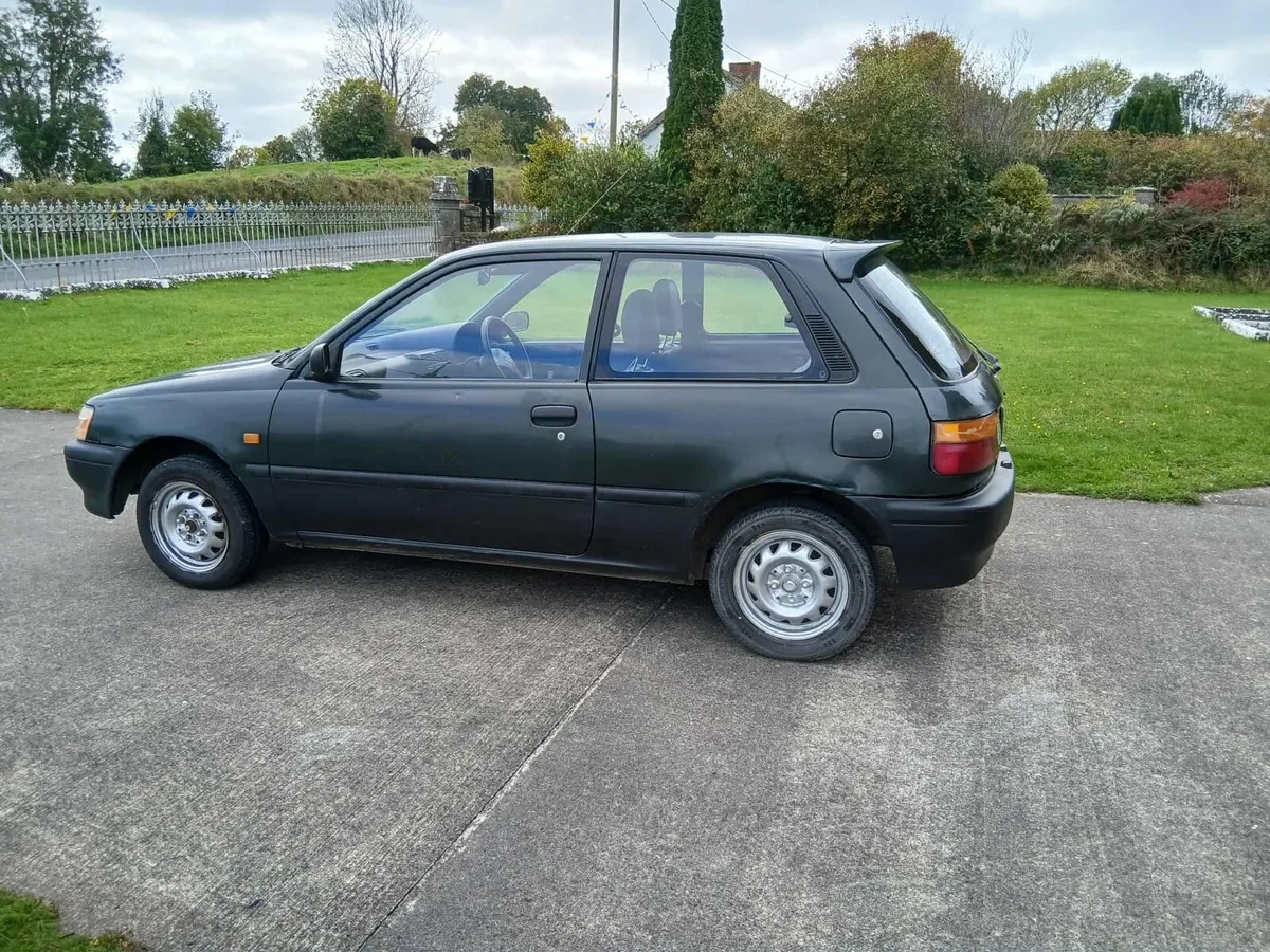 1990 Toyota Starlet - Image 2