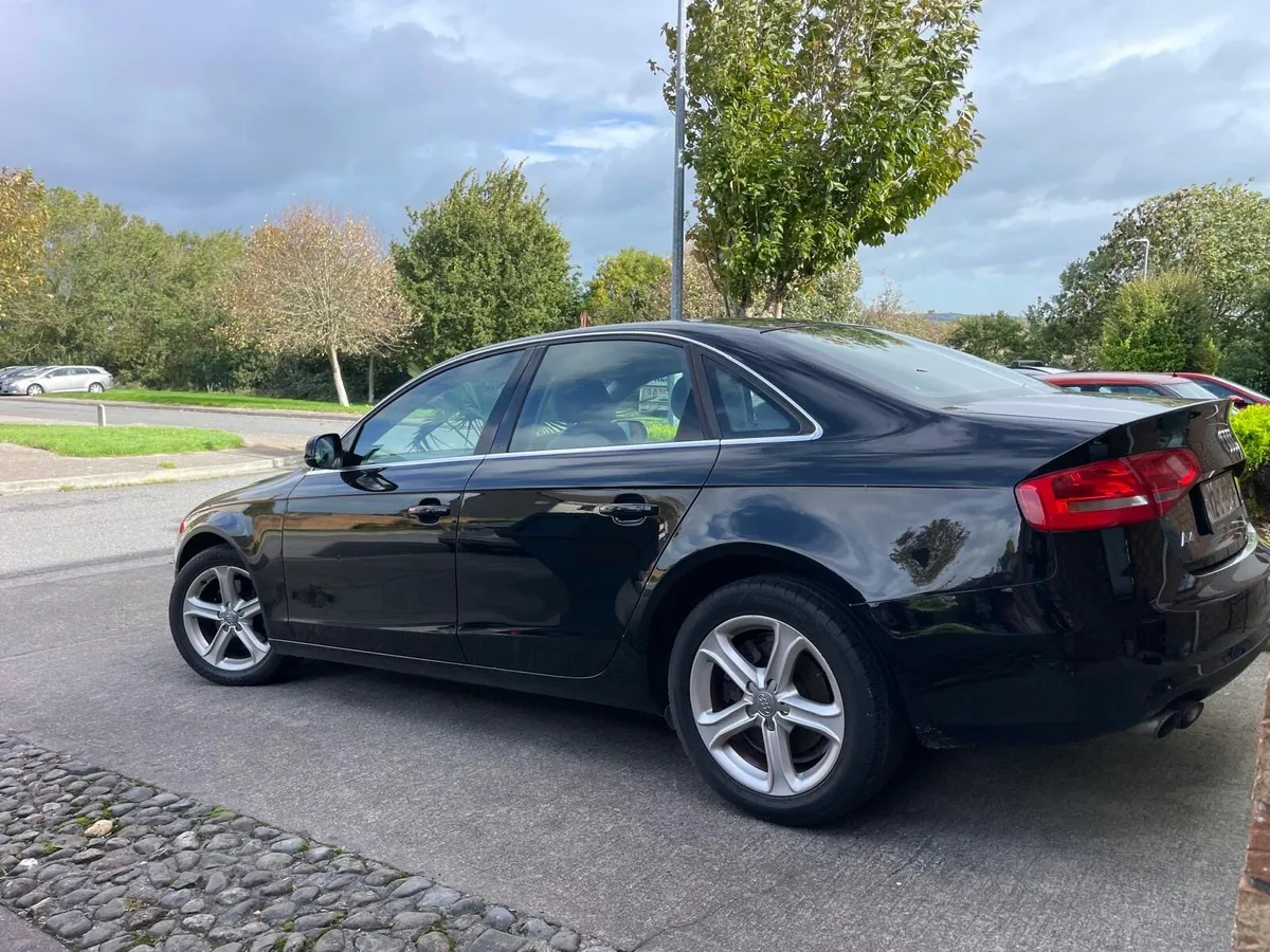2012 Audi A4 Petrol Low tax €280 per year - Image 4