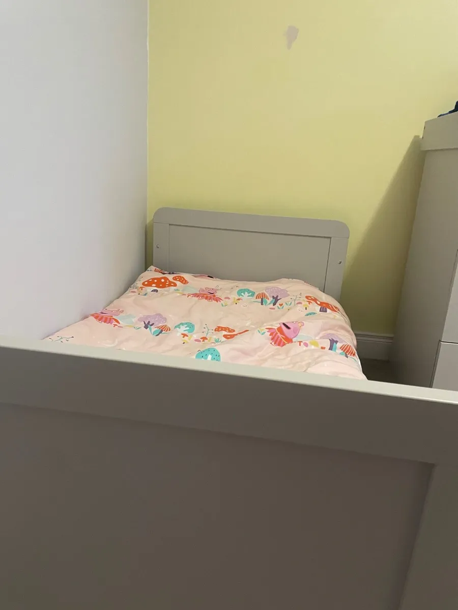 Cot - Image 2