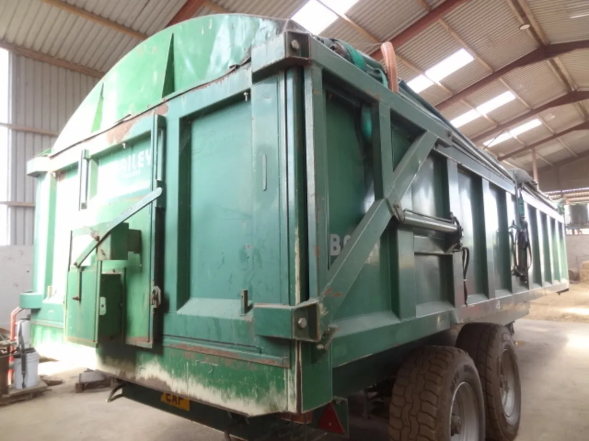 Bailey Tipping Grain Beet Trailer - Image 4