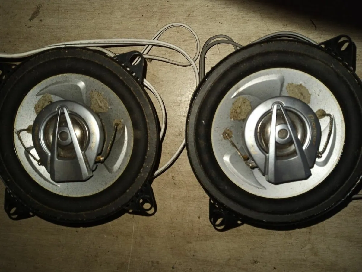Pioneer 4" speakers - Image 1