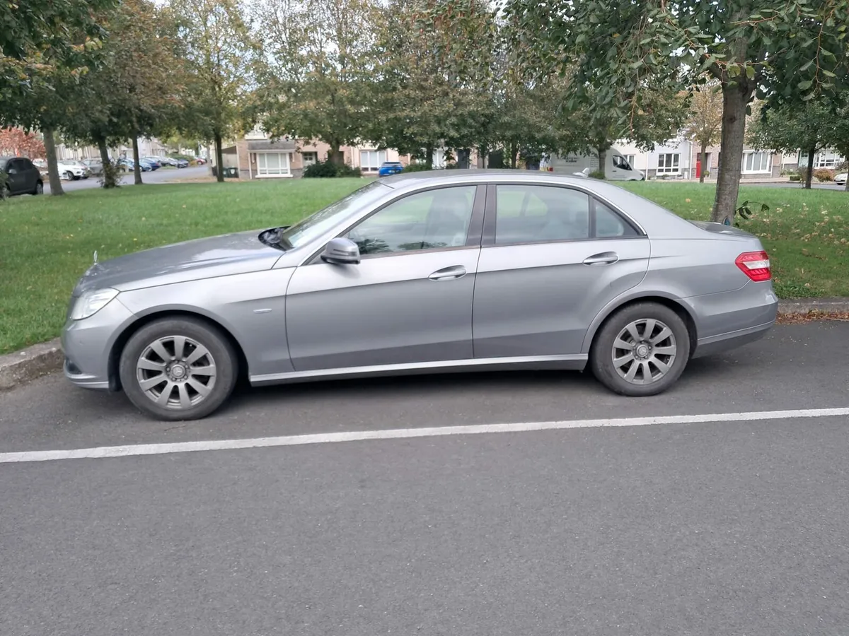 2012 Mercedes Benz E200 - Image 1