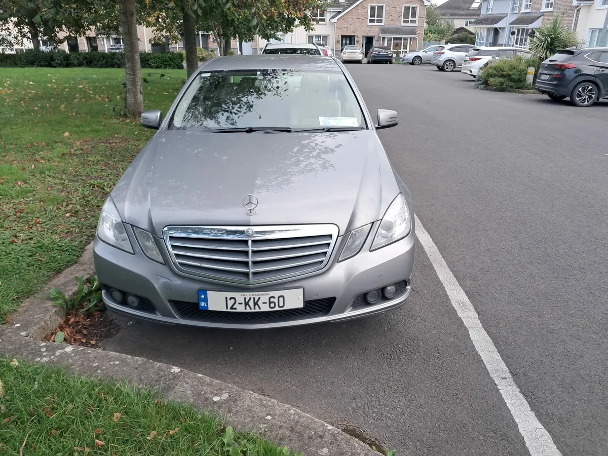 2012 Mercedes Benz E200 - Image 3