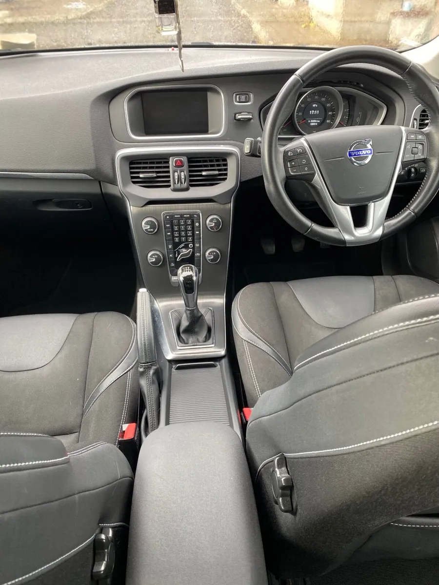 Volvo V40 2016 - Image 4