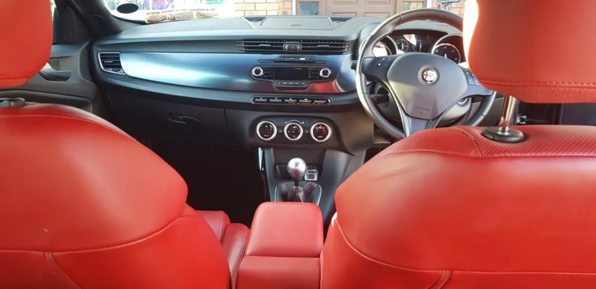 Mint conditions Alfa Romeo Giulietta 2013 - Image 1